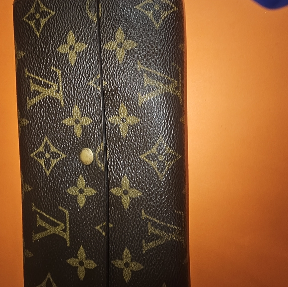 Louis Vuitton VINTAGE Sarah Wallet monogram canvas snap close inside zip - Picture 13 of 15